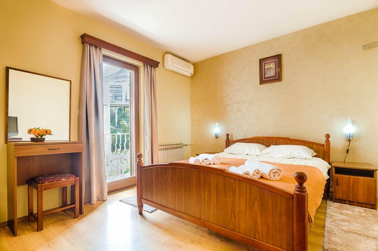 Mali Milocer Bay Accommodation Sveti Stefan Exterior foto
